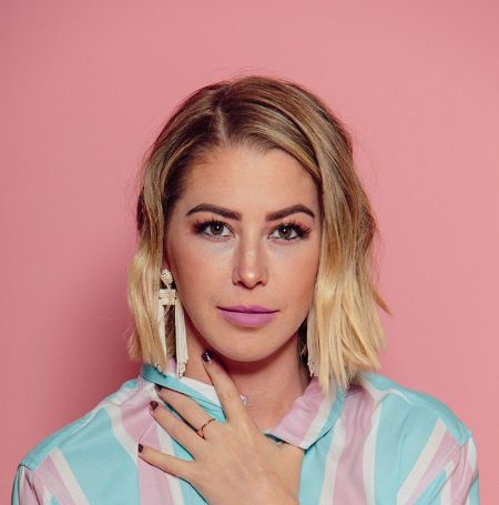 Kelsey Darragh's estimated net worth might be $2 million as of April 2021.